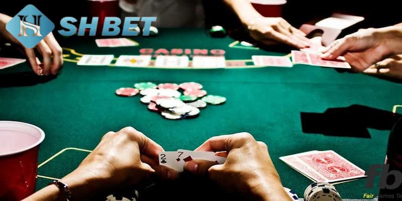 Xếp hạng sức mạnh lá bài trong luật chơi Poker